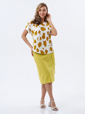 Блузка со спущенным плечом горчица